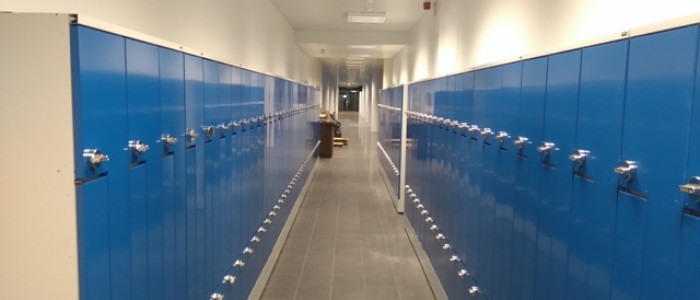 Metāla ģērbtuves skapji darbiniekiem