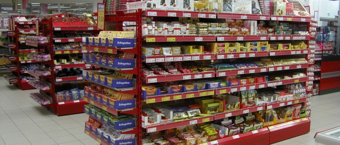 grocery store gondola shelving unit